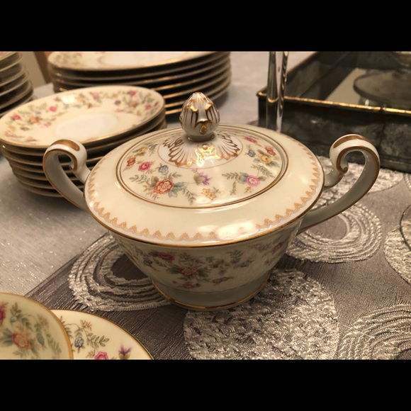 NORITAKE CHINA SET - Picture 5 of 10